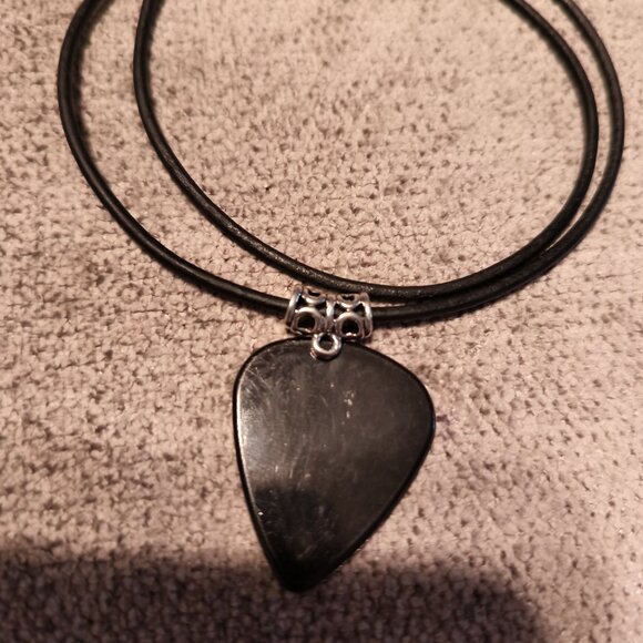 BLACK DIO HOLY DIVER ALBUM COVER GUITAR PICK NECKLACE - Picture 2 of 2